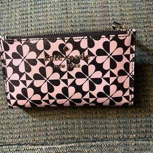 Used Kate Spade Small Wallet!!